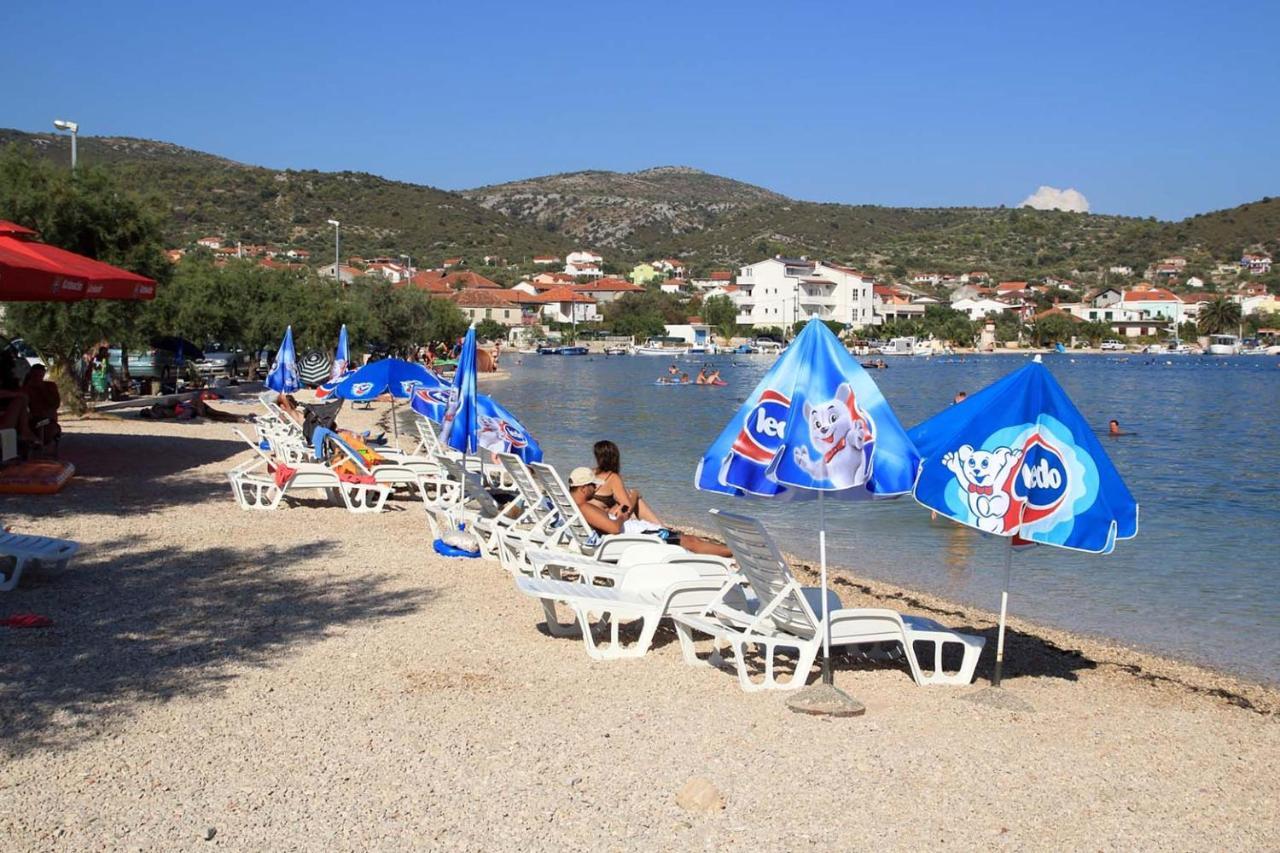 Apartments By The Sea Vinisce, Trogir - 5229 Esterno foto