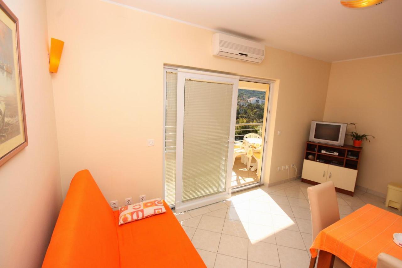 Apartments By The Sea Vinisce, Trogir - 5229 Esterno foto